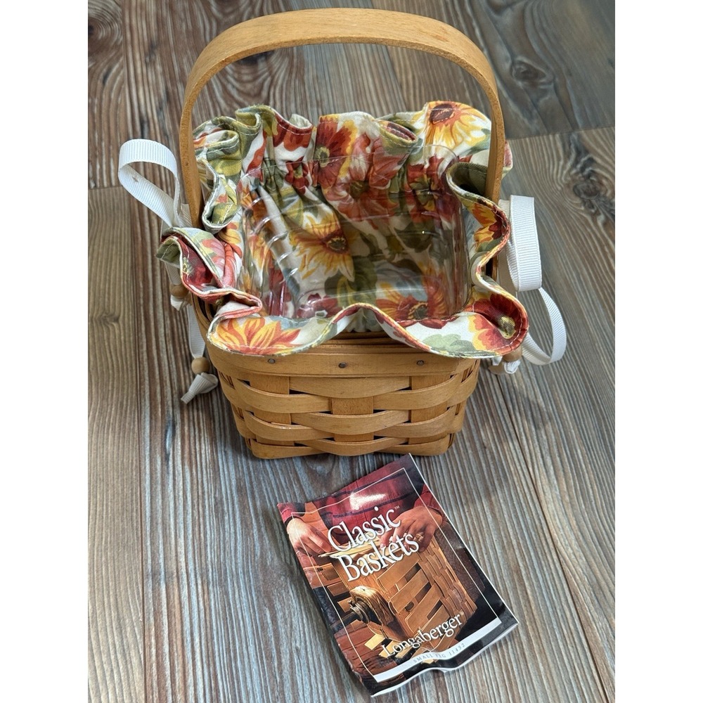 Longaberger Signed 1998 Classic Basket With Plastic/Fabric Liner 8.5x5.5"